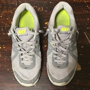 Nike Revolution 2